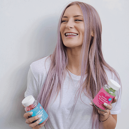 SkinnyMint Super Fat Burning Gummies with model