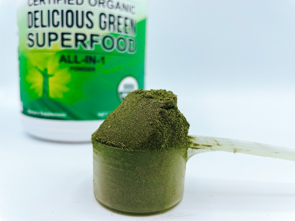 Delicious-Green-Superfood-Powder-Scoop