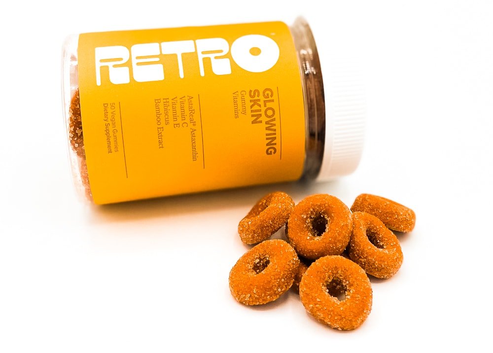 RETRO Gummies And Bottle